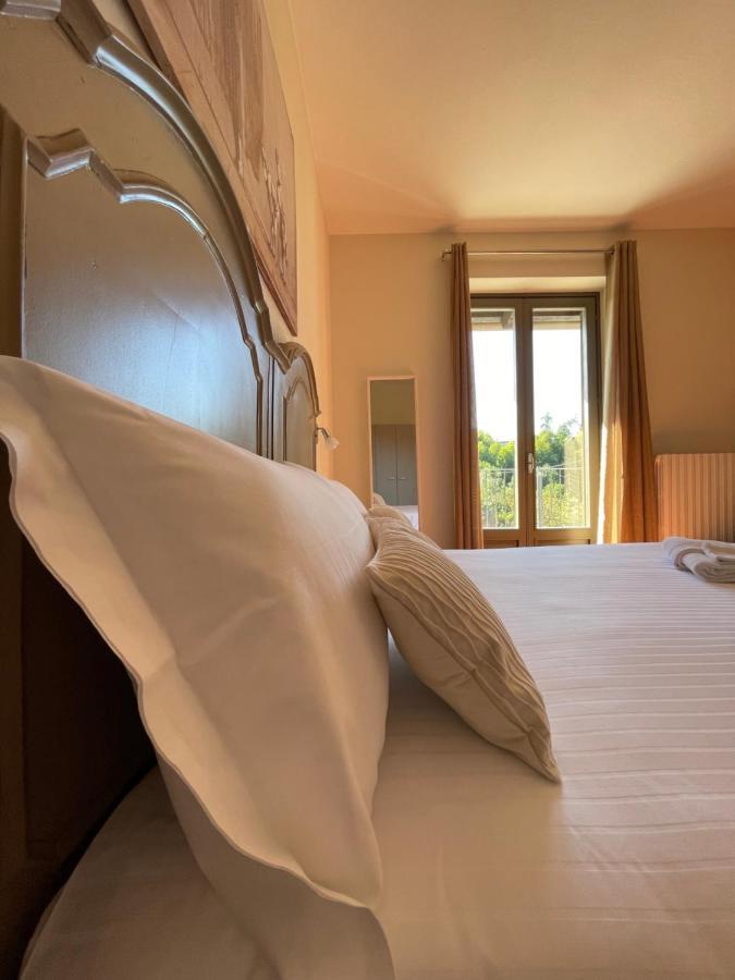 Al Laghetto La Morra Bed and Breakfast Eksteriør billede