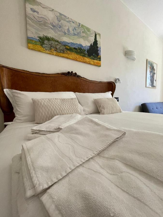 Al Laghetto La Morra Bed and Breakfast Eksteriør billede